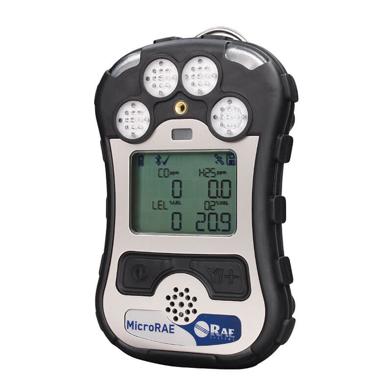 The RAE Systems MicroRAE 4-Gas Diffusion Monitor M031-1111-200 is a handheld wireless detector with a digital display for real-time CO, H2S, LEL, and O2 readings. It integrates with the Honeywell ConneXt Safety Ecosystem for enhanced connectivity.