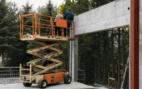Do Workers Need Fall Protection on Scissor Lifts?